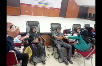 Forum Komunikasi Keluarga Luhak Agam Palembang Gelar Donor Darah Massal