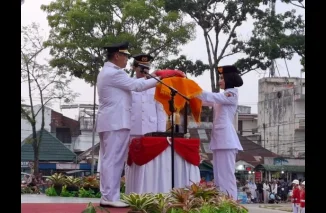 Upacara Penurunan Bendera Pusaka Sukses Dilaksanakan Oleh 54 Anggota Tim Putih Paskibraka