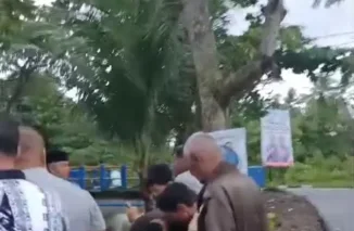 Apresiasi Dukungan Masyarakat, Genius Umar Tebar Ribuan Ekor Benih Nila di Sungai Taratak 