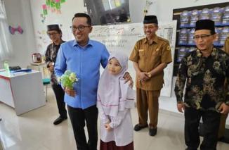 Bupati Tanah Datar Tinjau Pembangunan Sarana Pendidikan Yayasan Assallam Insan Madani Batusangkar
