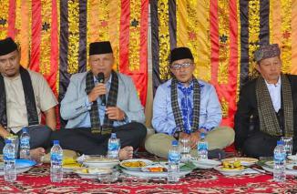 Bupati Tanah Datar Silaturahmi Bersama Ninik Mamak Nan Salapan Puluah