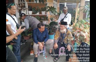 Cawako Erman Safar Blusukan Kampanye di Kelurahan Tarok Dipo