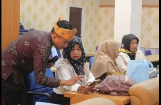 Dani Fazli, CPSMM.. C.Pr (CEO Onschool Indonesia) didaulat menjadi narasumber dalam pelatihan Pelatihan Sosial Media