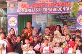 Komunitas Literasi Cendikia Sosialisasi Gerakan Gemar Membaca Bagi Masyarakat