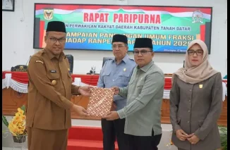 Delapan Fraksi DPRD Tanah Datar Tanggapi Ranperda APBD 2025