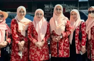 Pjs Penasehat DWP Bukittinggi Pimpin Langsung Kegiatan Sosial Jumat Berkah