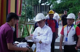 Jam Gadang dan Jambatan Limpapeh Segera di Cat Ulang