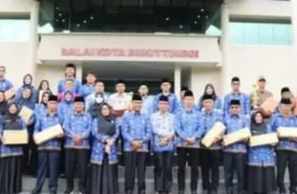 Wawako Marfendi Pimpin Upacara Peringatan HUT KOPRI ke 53 dan HUT PGRI ke 79