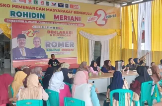 Puluhan emak-emak datangi posko pemenangan Romer untuk memberikan dukungan pada Pilgub yang digelar pada 27 November 2024 mendatang
