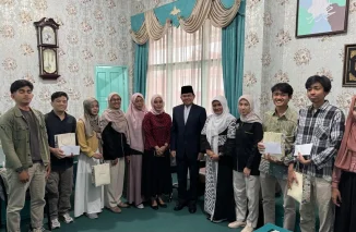 MDNG Beri 4 Mahasiswa FK UNP Beasiswa