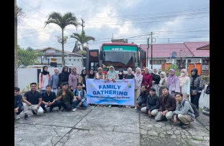 30 Mahasiswa Beasiswa MDNG dan Wardah Gelar Family Gathering
