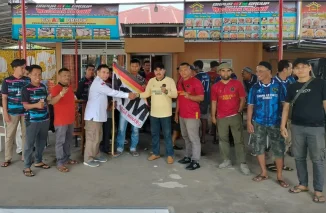 Sekretariat IKM lepas persipal Old Star 23 berangkat ke Sumatera Barat