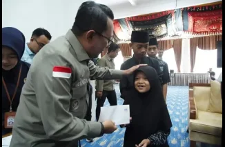 190 Anak Yatim di Tanah Datar Terima Santunan