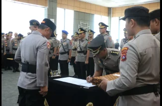 Kapolda Sumbar Pimpin Sertijab Pejabat Utama dan Kapolres di Jajaran Polda Sumbar