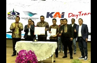Silaturahmi Alumni Trisakti Diwarnai Kerjasama Strategis dengan Garuda dan KAI