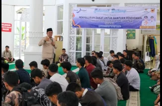 Pemkab Tanah Datar Serahkan Beasiswa Pendidikan Bagi 281 Calon Mahasiswa