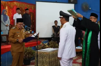 Bupati Tanah Datar Melantik Marta Arigo  Jadi Wali Nagari Sungayang