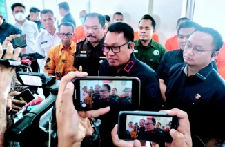RELIES - Kepala BNNP Sumatera Barat, Brigjen Pol DR Riki Yanuarfi SH MSi saat menggelar pres conference usai melakukan penangkapan bandar narkoba beberapa hari lalu.