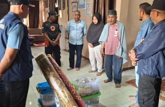 Wawako Allex Saputra Serahkan Bantuan untuk Korban Kebakaran di Sigando