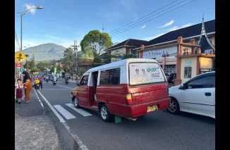 Merasa Sangat Terbantu, Para Siswa Terus Manfaatkan Program Angkutan Gratis
