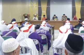 Wawako Ibnu Asis Lepas Keberangkatan Jemaah Haji Gelombang 2 Kloter 15