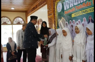 Wabup Ahmad Fadly Hadiri Wakaf Hafidz Nagari Koto Baru Kecamatan X Koto
