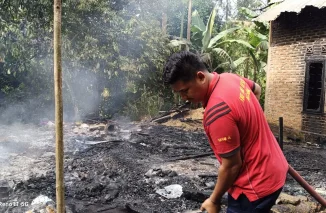 Rumah Kayu di Palembayan Kabupaten Agam Hangus Jadi Arang