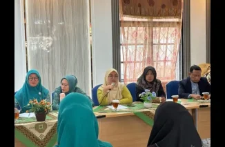 Wakili Padang Panjang pada Penilaian Kelurahan Berprestasi, PKK TPL mendapat Pembinaan dari TP-PKK Kota