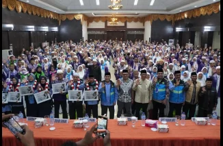 Suasana Haru dan Bahagia Selimuti Kedatangan Jemaah Haji Kloter 8