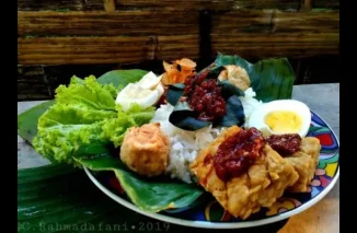 Namanya Membuat Kening Berkerut, Namun Kuliner Berikut Disukai Banyak Orang 