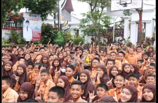 Dari Jam Gadang ke Bintang di Pundak, Jejak Tangguh Kombes Yessi di Kota Seribu Cerita