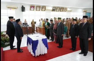 Bupati Lantik Abdurrahman Hadi Jadi Sekda Tanah Datar