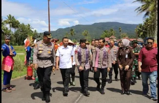 Tim Monev Baharkam Polri dan Wakapolda Sumbar Tanam Jagung Serentak di Padang Panjang