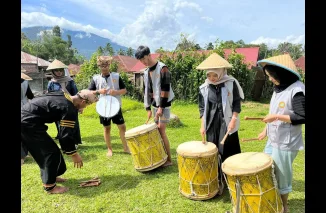Mahasiswa DIV UPW PNP Kunjungi Kubu Gadang