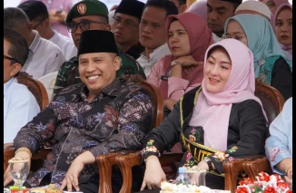 Apresiasi untuk Generasi Melek Informasi dan Budaya Baca, Wako Hendri Arnis Serahkan Hadiah Festival Literasi III
