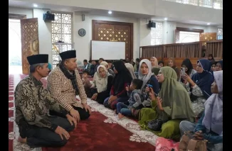 Pemko Salurkan Bantuan Program Padang Panjang Cerdas Baznas kepada 233 Mustahik
