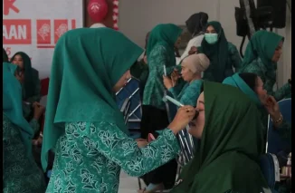 Semarak HUT ke-80 RI, TP-PKK Padang Panjang Gelar Lomba Make Up Kreatif