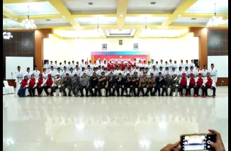 Wali Kota Hendri Arnis Kukuhkan Anggota Paskibraka