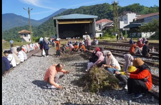 Jelang Kedatangan 45 Delegasi Asing, Pemko Gelar Papa Goro di Stasiun Kereta Api