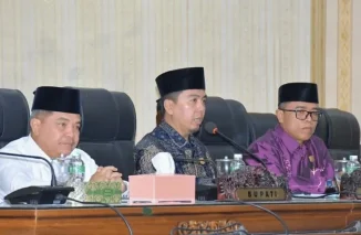 Bupati Agam Sampaikan Nota Jawaban RAPBD Perubahan TA 2025