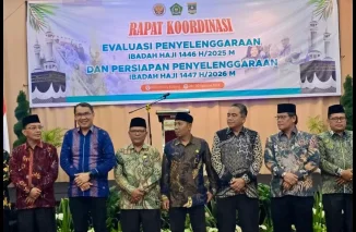Wako Hendri Arnis Raih Penghargaan Kemenag RI atas Dukungan Penyelenggaraan Haji 2025
