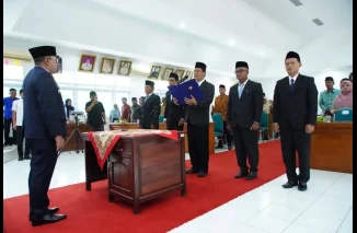 Bupati Melantik Pimpinan Baznas Tanah Datar Periode 2025 - 2030
