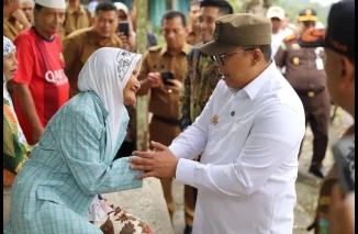 Wako Hendri Arnis dan Forkopimda Salurkan Bantuan Rp90 Juta untuk Korban Kebakaran