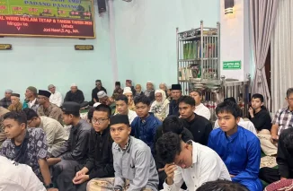 Subuh Mubarakah di Masjid Nurul Amri jadi Wadah Ukhuwah, Wako Hendri Bagikan 32 Paket Bantuan