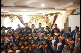 Wabup Ahmad Fadly Hadiri Khatam dan Wakaf Hafizh di Batipuh