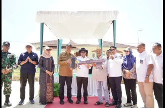 Bupati Eka Putra Resmikan 60 Unit Rumah Relokasi Korban Bencana Alam