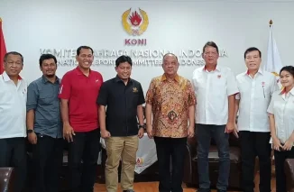 KONI Pusat Serahkan SK KONI Sumbar