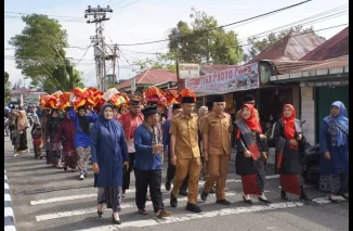 Lestarikan Budaya Minangkabau, Tiga SD di PPB Gelar Makan Bajamba