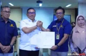 Wako Ramlan Nurmatias tandatangani PKS Optimalisasi Pungutan Pajak bersama DJP dan DJPK, Rabu (15/10/2025). (Foto humas)