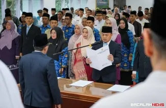 Bupati Eka Putra Melantik 34 Pejabat Manajerial di Lingkup Pemkab Tanah Datar